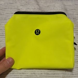 Lululemon All Your Small Things Pouch
Mini 2L